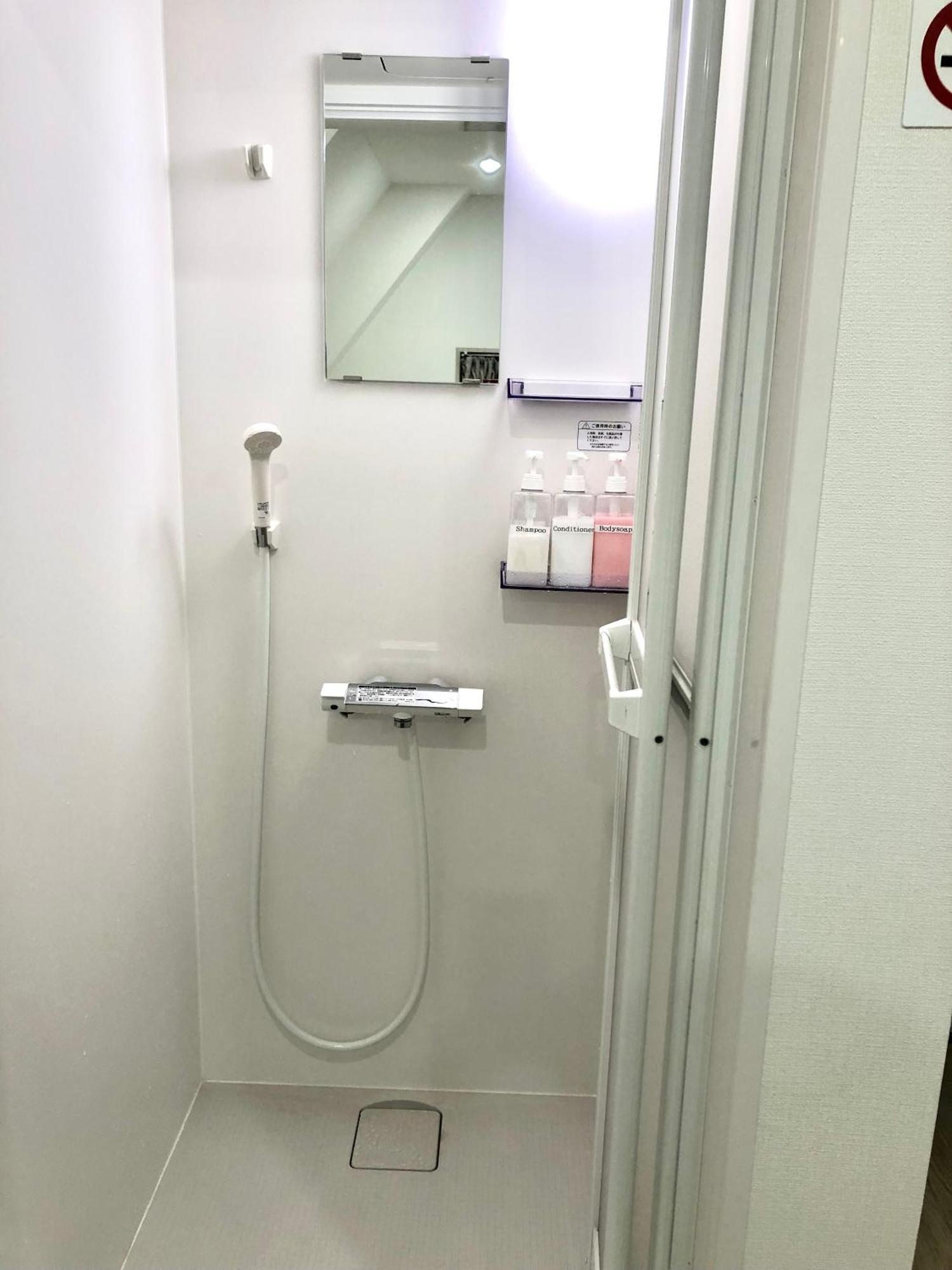 Oku Apartment Tokyo Eksteriør bilde